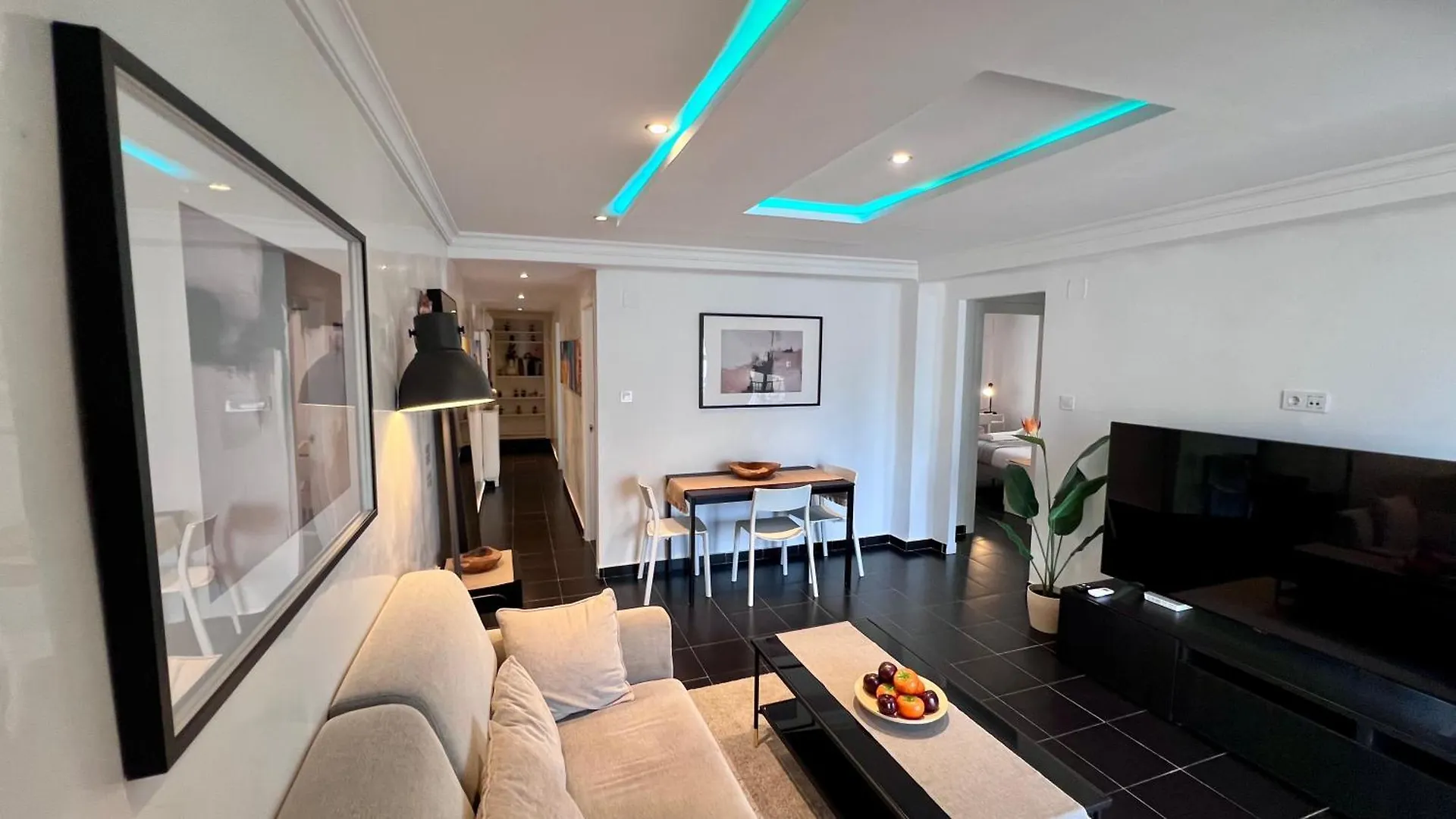 Cool, Modern And Snug 3Br Apartment Peachy Stays Malaga Spain