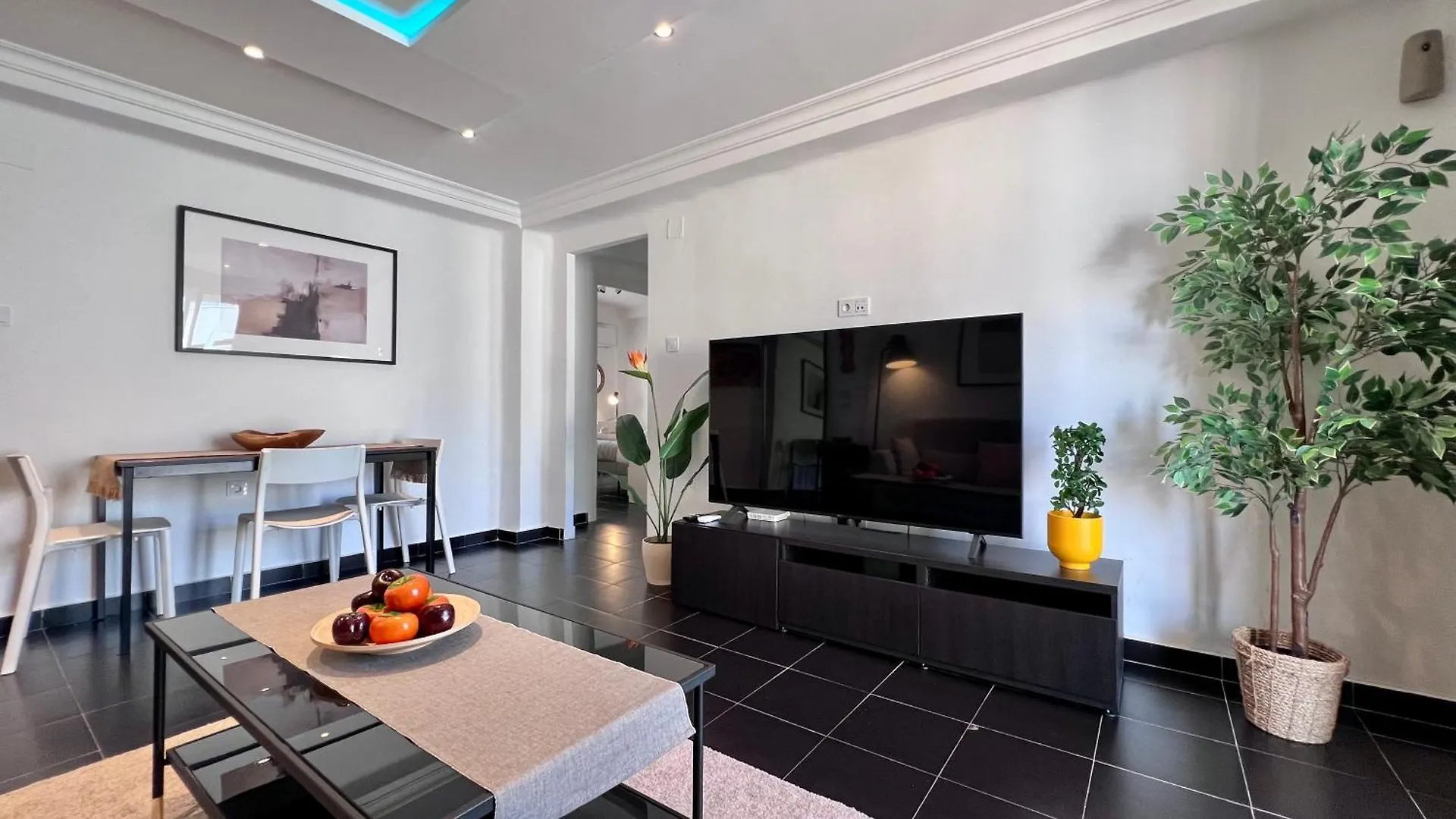 Cool, Modern And Snug 3Br Apartment Peachy Stays Malaga 0*,