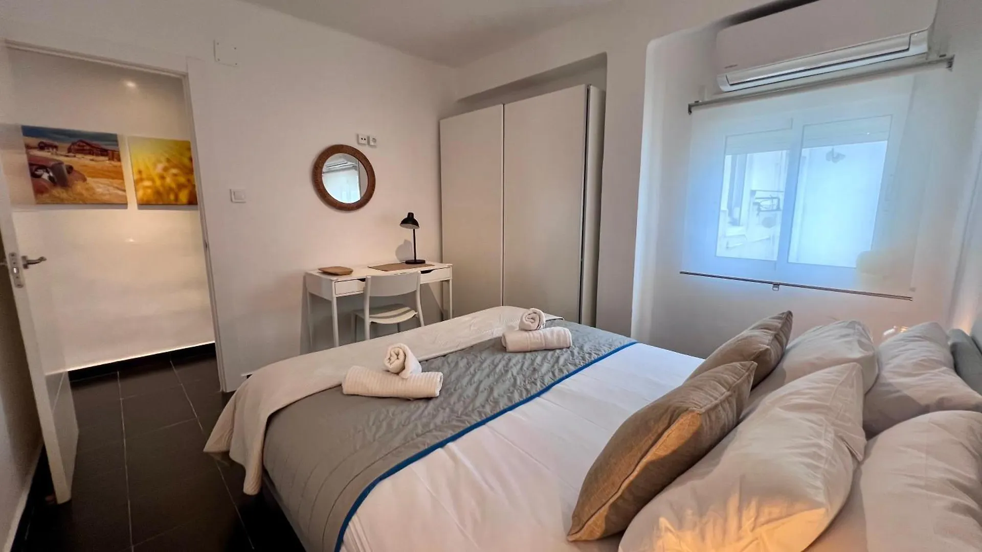 Cool, Modern And Snug 3Br Apartment Peachy Stays Malaga Spain