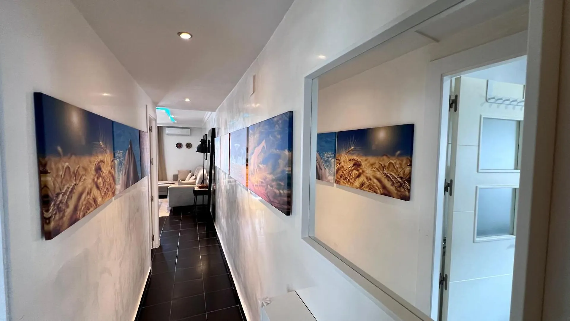 Cool, Modern And Snug 3Br Apartment Peachy Stays 말라가 스페인